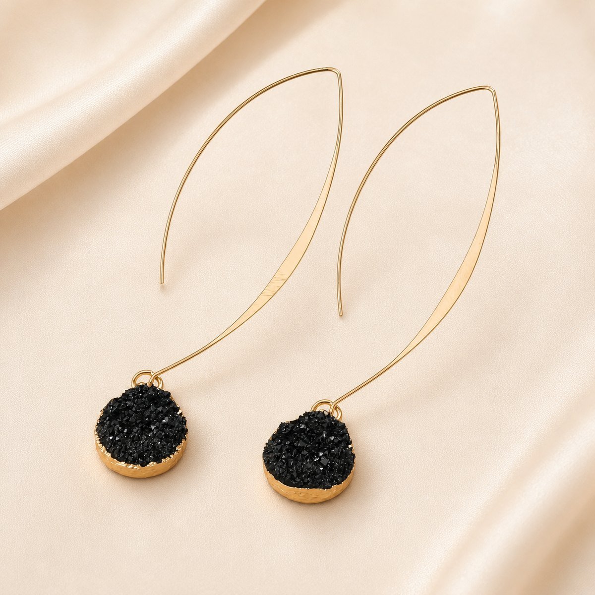 עגילי Black Crystal Statement